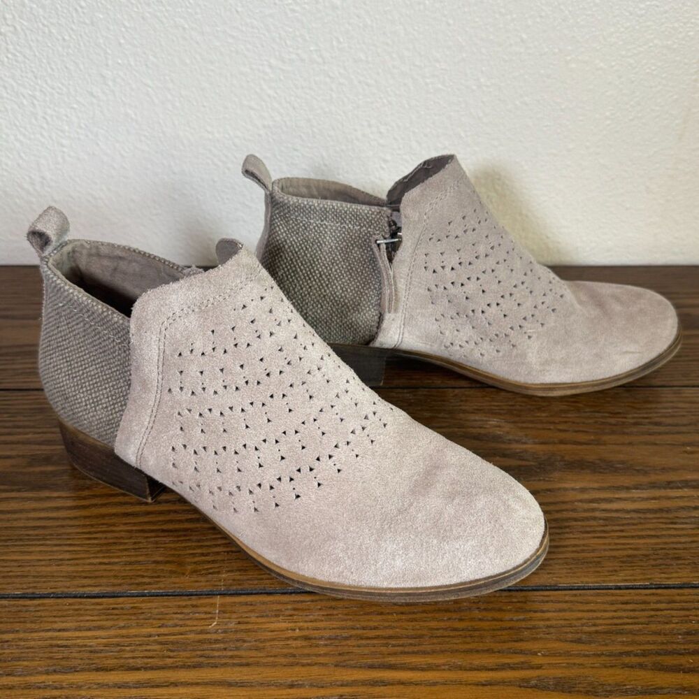 TOMS Deia Suede Ankle Booties Women's Size 7 Desert Taupe Perforated Zip